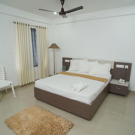 Sn Rooms Perumpāvūr Exterior foto